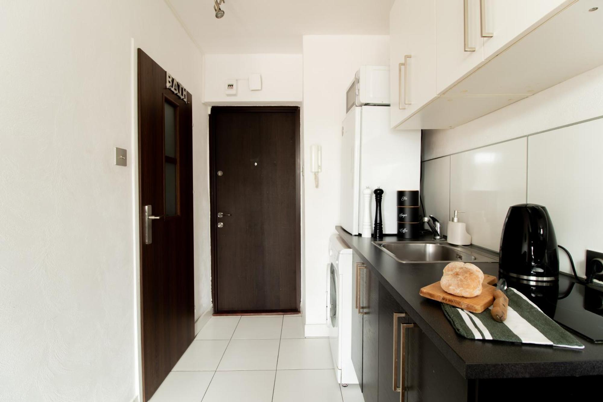 Piotrapartments - Bruna Green City Apartment Warsawa Bagian luar foto
